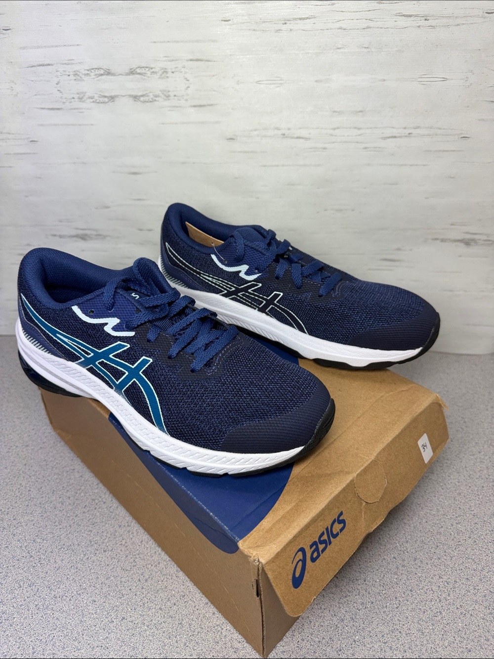 Asics Men's Navy and Teal Running Sneakers